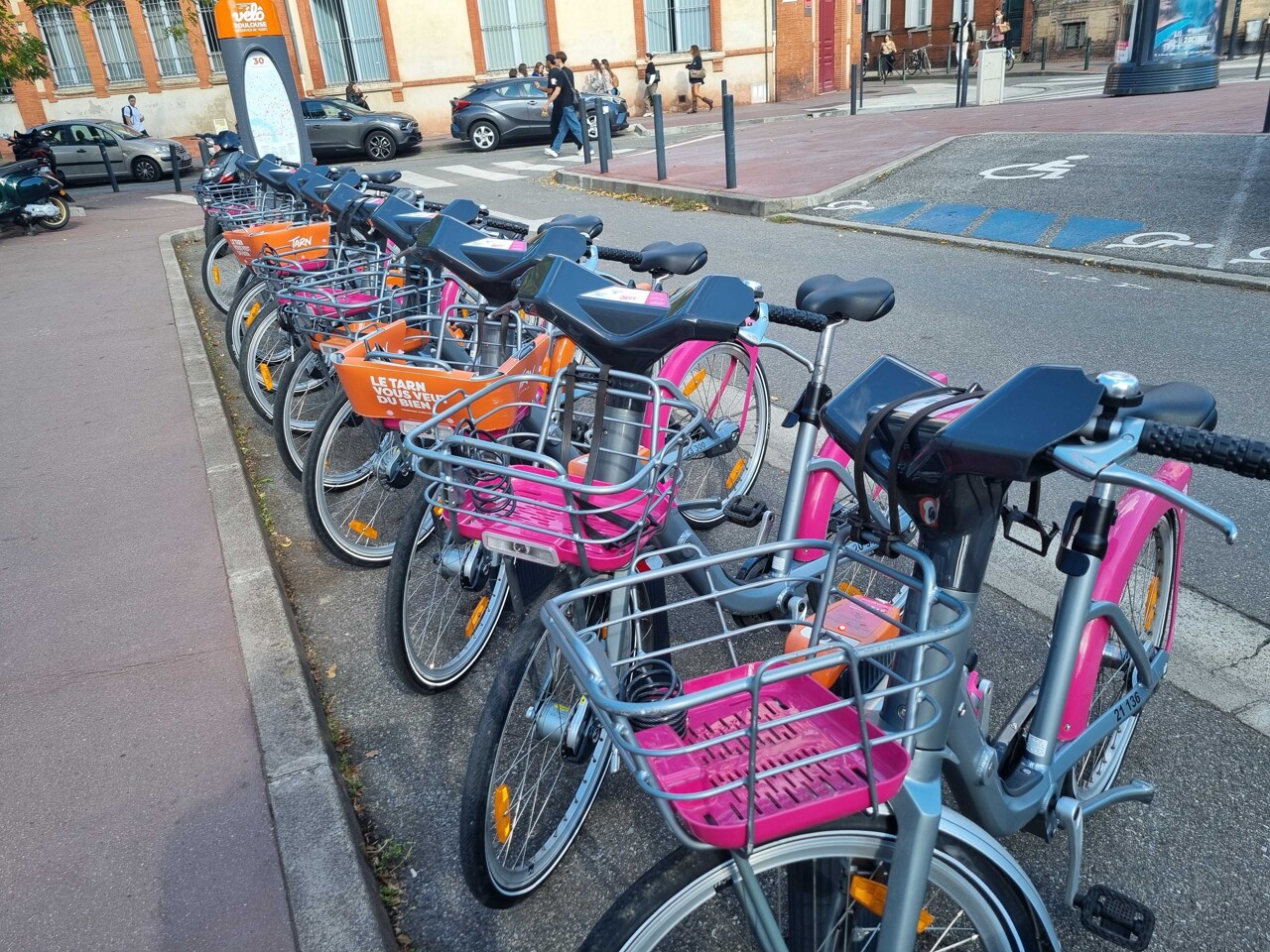 Pourquoi des stations VélôToulouse sont inaccessibles ce mardi ? 204 bornes à l'arrêt, la galère des usagers