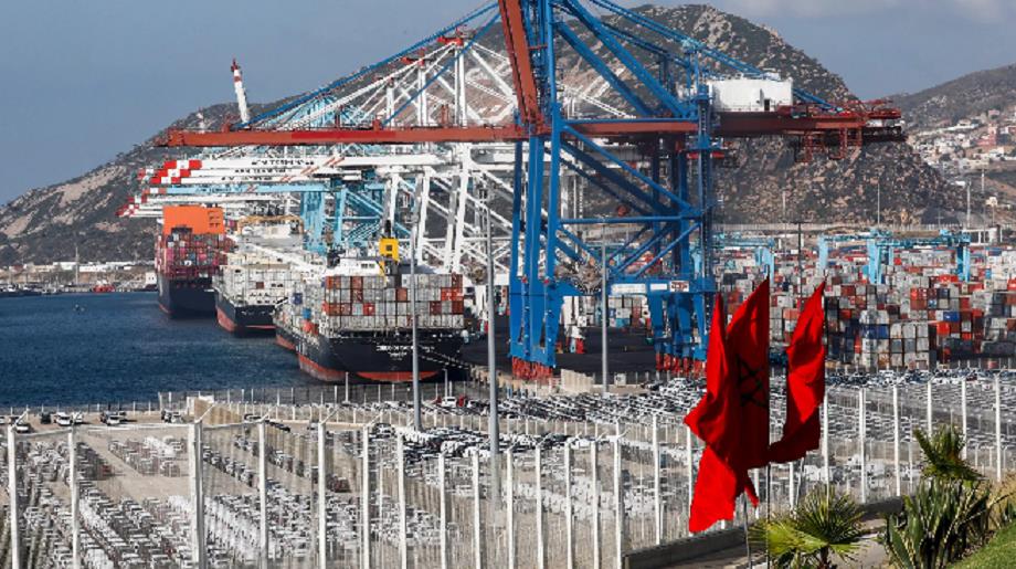 Un fort séisme de magnitude 7,3 secoue les côtes de l
