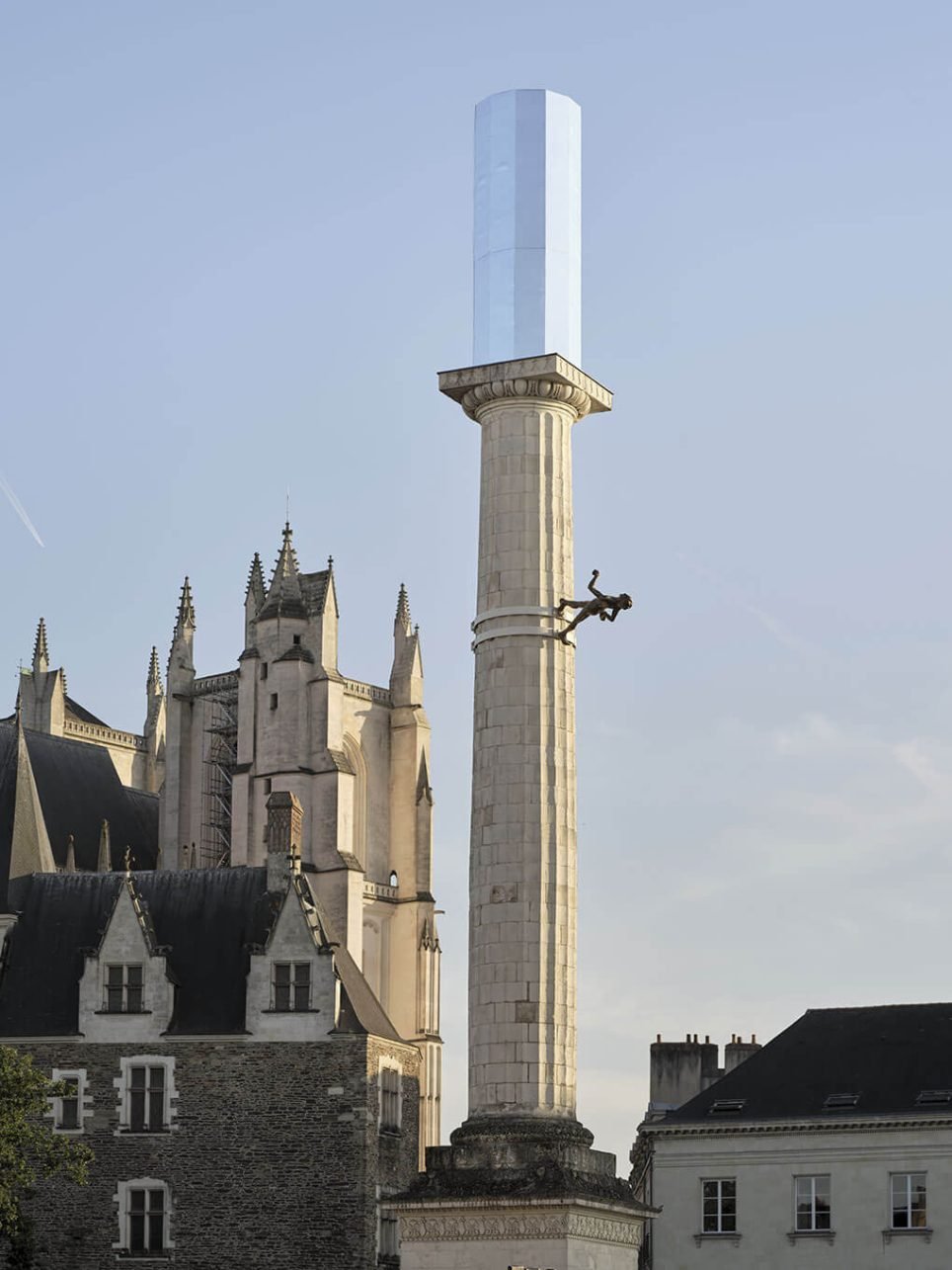 Iván Argote, « Antipodos » à la place Foch de Nantes