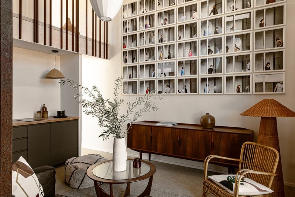 Les 42 photographies de Julien Benard dans l’une des deux maisons contemporaines jumelles