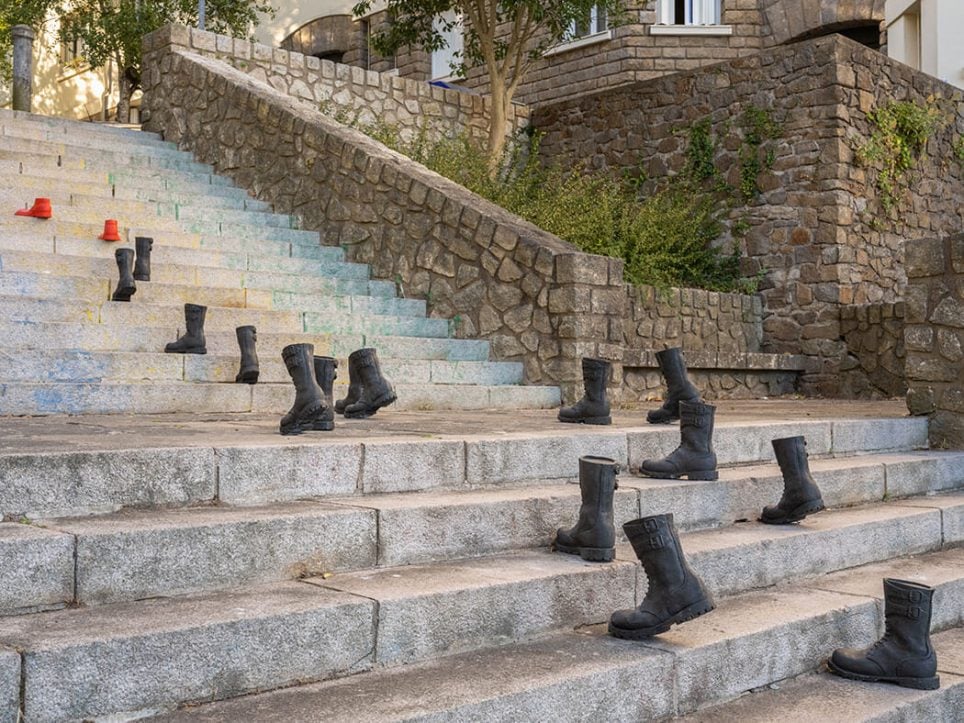 Romain Weintzem, « Le bruit des bottes » aux escaliers de l’Hermitage de Nantes