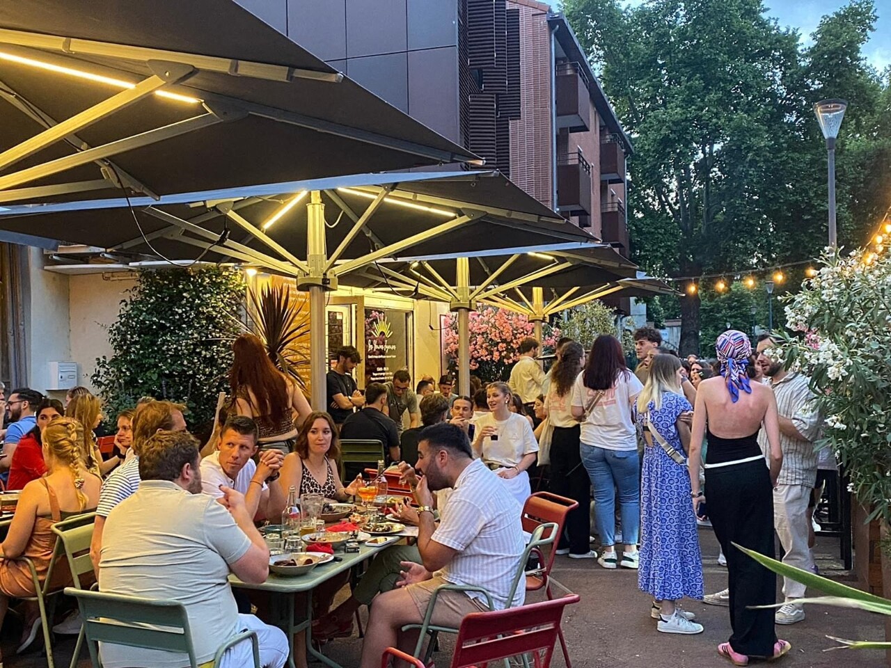 il assure proposer "l'happy hour le moins cher" de la ville cet été