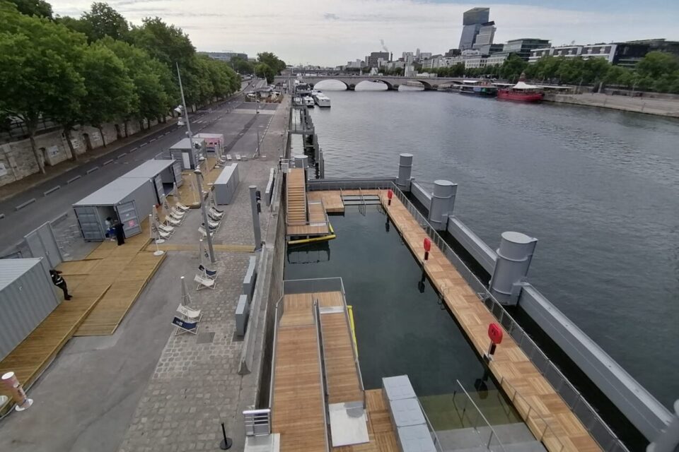 Le deuxième bassin du site de Bercy se situe de l'autre de la passerelle Simone-de-Beauvoir. 
