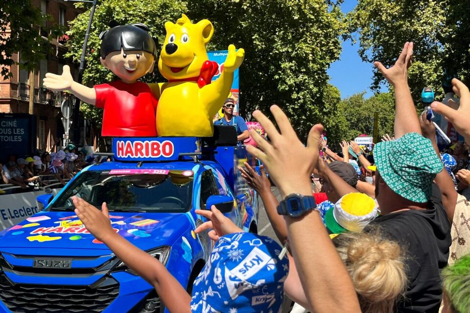 La caravane du Tour de France, star du mois de juillet.