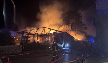 deux restaurants mitoyens détruits par un incendie