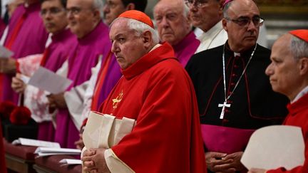 Le cardinal Jean-Marc Aveline, président de la Conférence des évêques de France (CEF), le 30 avril 2025, au Vatican. (TIZIANA FABI / AFP)
