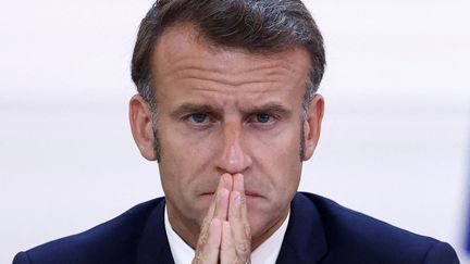Emmanuel Macron au palais de l'Elysée, à Paris, le 12 juillet 2025. (TOM NICHOLSON / AFP)