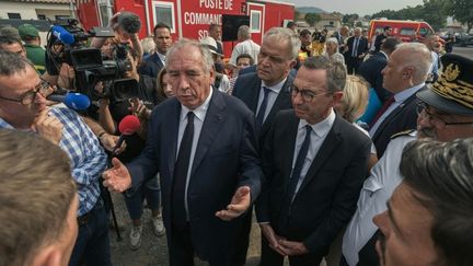 "C'est une catastrophe d'ampleur inédite", affirme François Bayrou