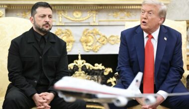 Guerre en Ukraine : face à Donald Trump, Volodymyr Zelensky sommé d’acter sa défaite