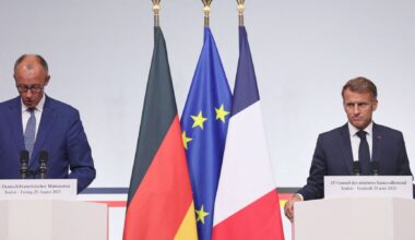 Macron et Merz accentuent la pression sur Moscou alors que 100.000 soldats russes sont massés près de Pogrorsk