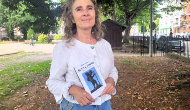 Cette autrice de Dieppe raconte son pèlerinage à l’envers dans un livre