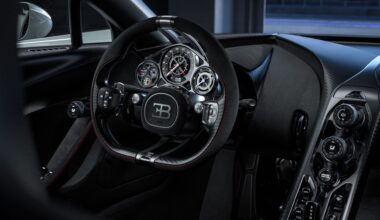 Bugatti a décidé de ne pas installer de haut-parleur dans une voiture à 4 millions d'euros. A la place, la marque a appliqué une technique datant de 1881 qui utilise l'intérieur comme une boîte à musique. Et ça marche.