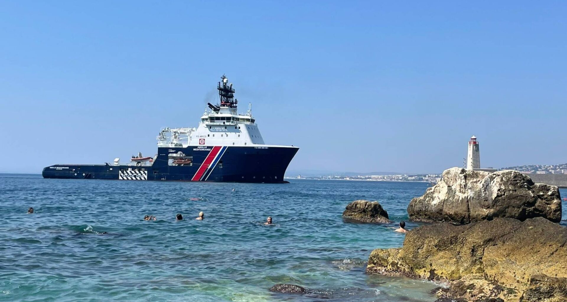 Un véritable "chien de garde" de la Méditerranée: quel est ce drôle de bateau de 91 mètres qui vient faire escale à Nice?
