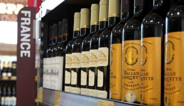 la filière des vins et des spiritueux français appelle à "poursuivre les négociations"