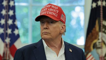 Le président américain, Donald Trump, dans le Bureau ovale de la Maison blanche à Washington (Etats-Unis), le 22 août 2025. (CHIP SOMODEVILLA / GETTY IMAGES NORTH AMERICA / AFP)