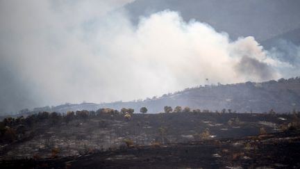 Un incendie à Las Medulas, en Espagne, le 12 août 2025. (SAMUEL DE ROMAN PEREZ / ANADOLU / AFP)