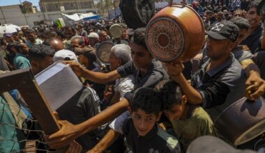 DIRECT. Israël réautorise l'entrée partielle des marchandises privées dans la bande de Gaza assiégée et en proie à la famine