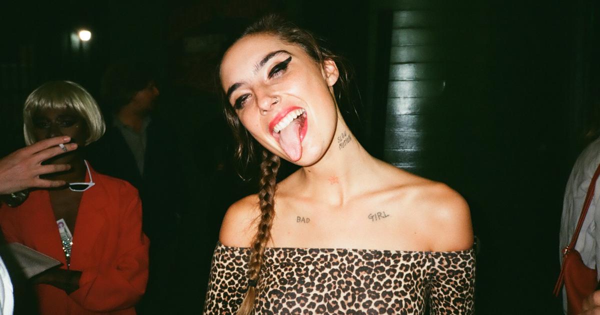 “Soft Core”, de Brittany Newell, un roman sur le besoin désespéré de liens de la Gen Z