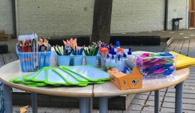 des fournitures scolaires gratuites, une nouvelle école, la mairie de Lille se veut être à "hauteur d'enfants"