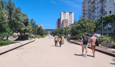 en plein cagnard, les ramblas de Toulouse en manque de fraîcheur