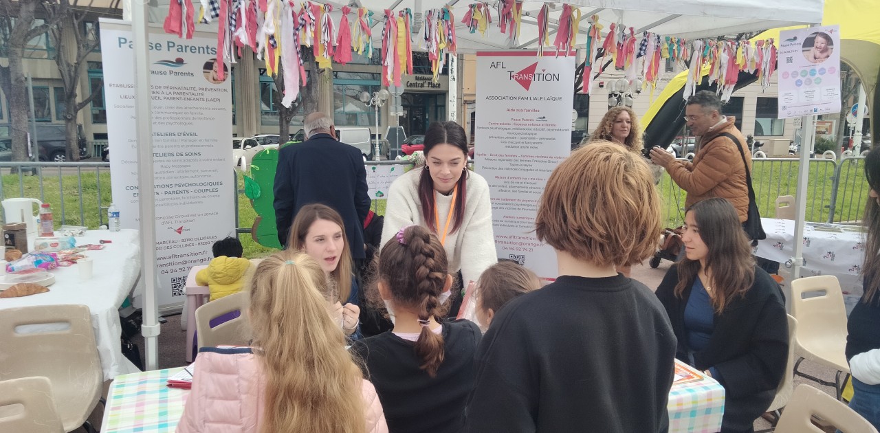 A Toulon, Les Pause Parents au soutien des jeunes parents en quête de réponses