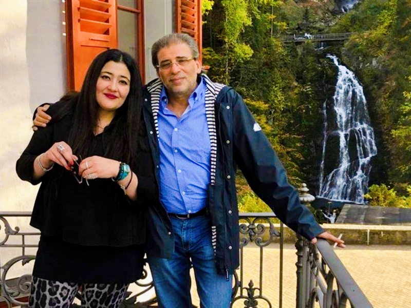 L'épouse de Khaled Youssef accuse une artiste égyptienne d'escroquerie à Paris