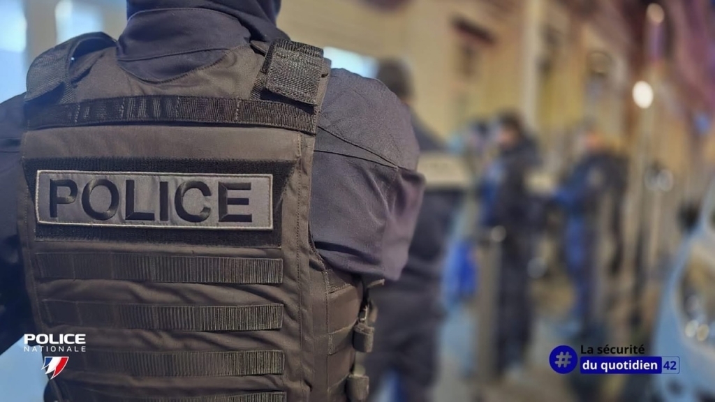 Saint-Étienne : ivre, il frappe des clients de bar avec une barre de fer