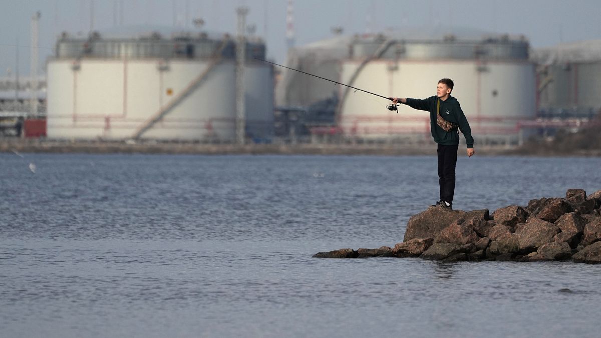 Russie : hausse du prix de l'essence après des attaques de drones contre des raffineries de pétrole