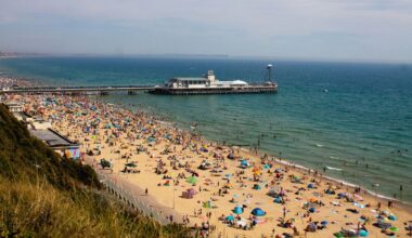 Soleil, mer et... trop de monde : voici les plages d'Europe qui suscitent le plus de plaintes