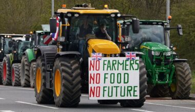 Des milliers d'agriculteurs britanniques protestent contre la hausse des droits de succession