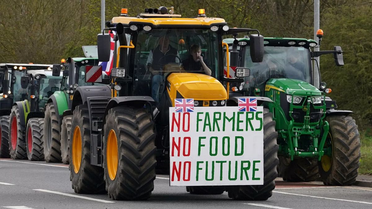 Des milliers d'agriculteurs britanniques protestent contre la hausse des droits de succession