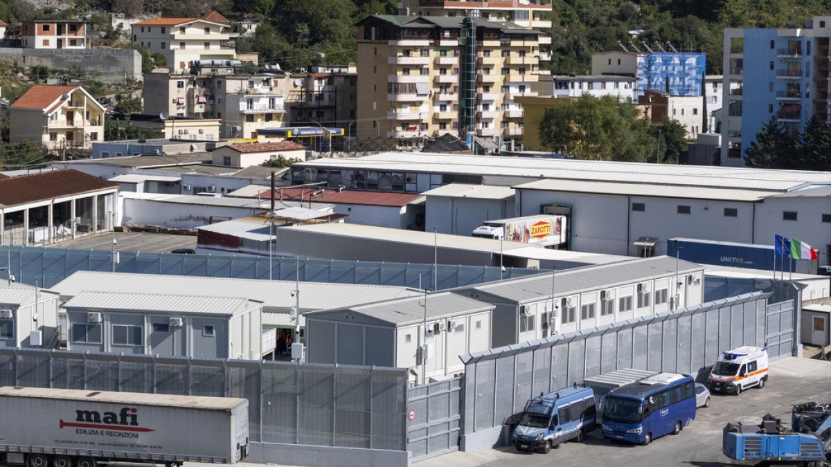 La Cour de justice de l'UE blâme l'Italie pour les transferts de migrants vers l'Albanie