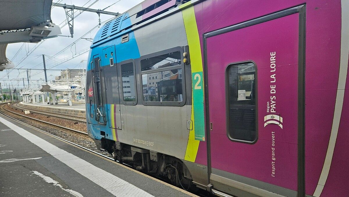Un homme est décédé après avoir été percuté par un train entre Nantes et Saint-Gilles, le trafic des trains interrompu