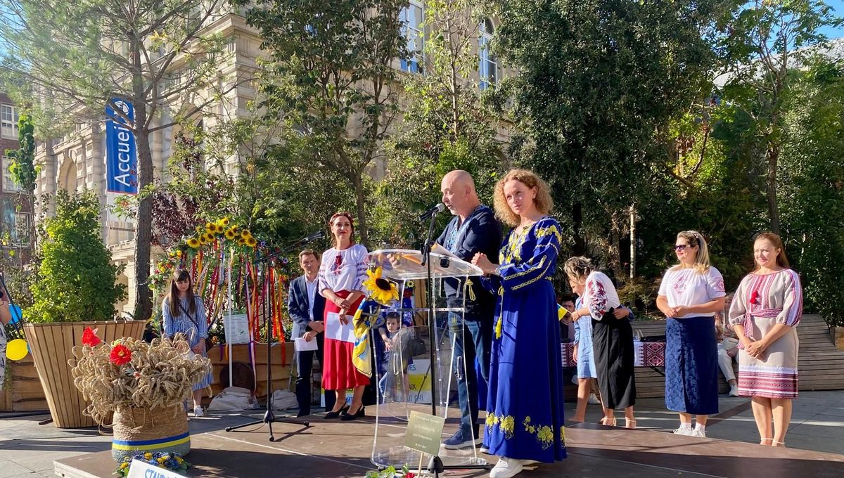 "Nous sommes fatigués mais on doit se battre" : 150 personnes à Amiens pour les 34 ans d'indépendance de l'Ukraine