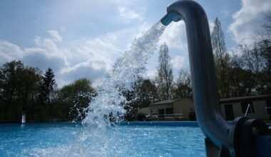 où trouve-t-on des piscines en plein air à Paris ?