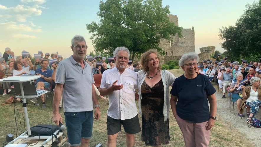 Hommage à Saissac : un livre illustré dévoile l’histoire du village et les trésors de la montagne Noire