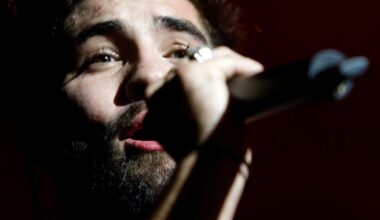 "Mi vida, la vraie, celle où il n’y a pas de détour" : Kendji Girac dévoile la sortie de son autobiographie, un an après s’être tiré dessus