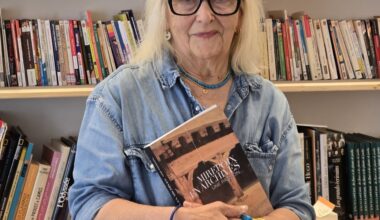 Mirepoix. Martine Rouche en dédicace à la librairie des Couverts