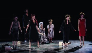 A Athènes, le retour sur scène de Juliette Binoche dans « Le serment d’Europe » de Wajdi Mouawad crée l’événement