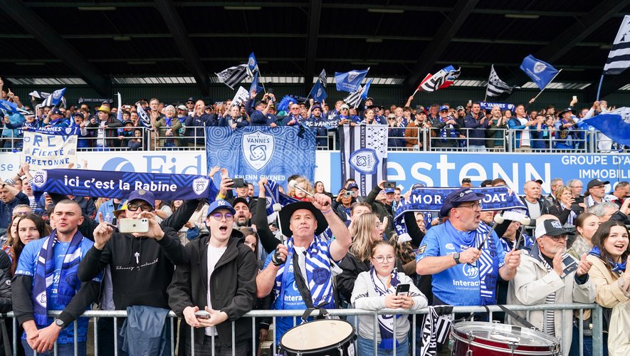 Pro D2 – Au profit des partenaires, le RC Vannes a déplacé certains abonnés aux extrémités de leur tribune