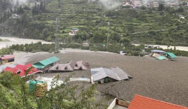 VIDEO. En Inde, une crue subite dans une localité de l'Himalaya fait au moins quatre morts