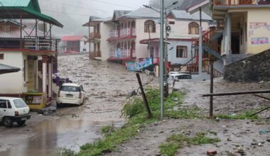 Une coulée de boue dévastatrice ravage cette vallée dans l’Himalaya
