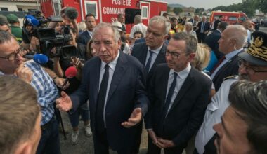 "C'est une catastrophe d'ampleur inédite", déplore François Bayrou