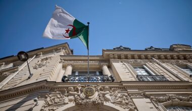 Alger accuse Paris de s'exonérer "de ses responsabilités"