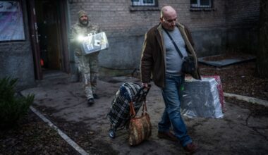 Kiev ordonne l'évacuation de civils dans l'est du pays, où les troupes russes progressent
