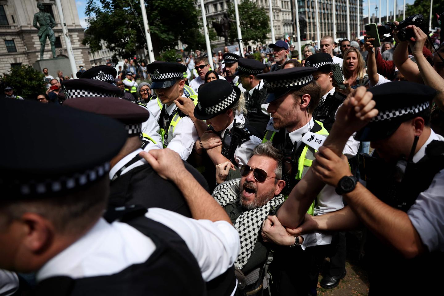200 partisans du groupe Palestine Action arrêtés par la police à Londres