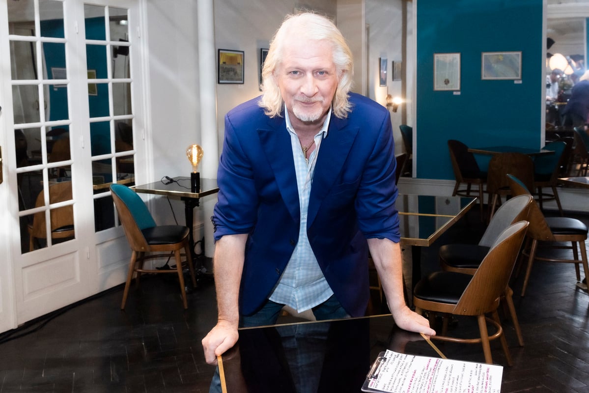 “La fille à genoux devant lui…” : malgré son acte sexuel mimé, Patrick Sébastien a toujours de bons soutiens