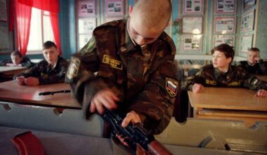 Guerre en Ukraine : "Aujourd’hui, ils sont privés de leur avenir. Bientôt, ils seront envoyés au combat"… La Russie lance un programme de formation de tireurs d’élite destiné aux enfants