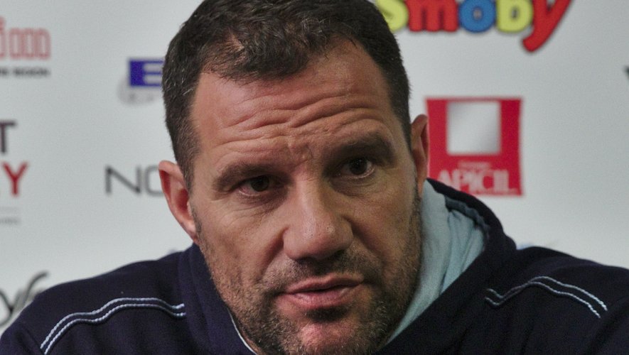 Rugby : "Le seul club de Top 14 dirigé par un président absent !" L’ancien entraîneur du Stade Français se lâche contre la direction du club