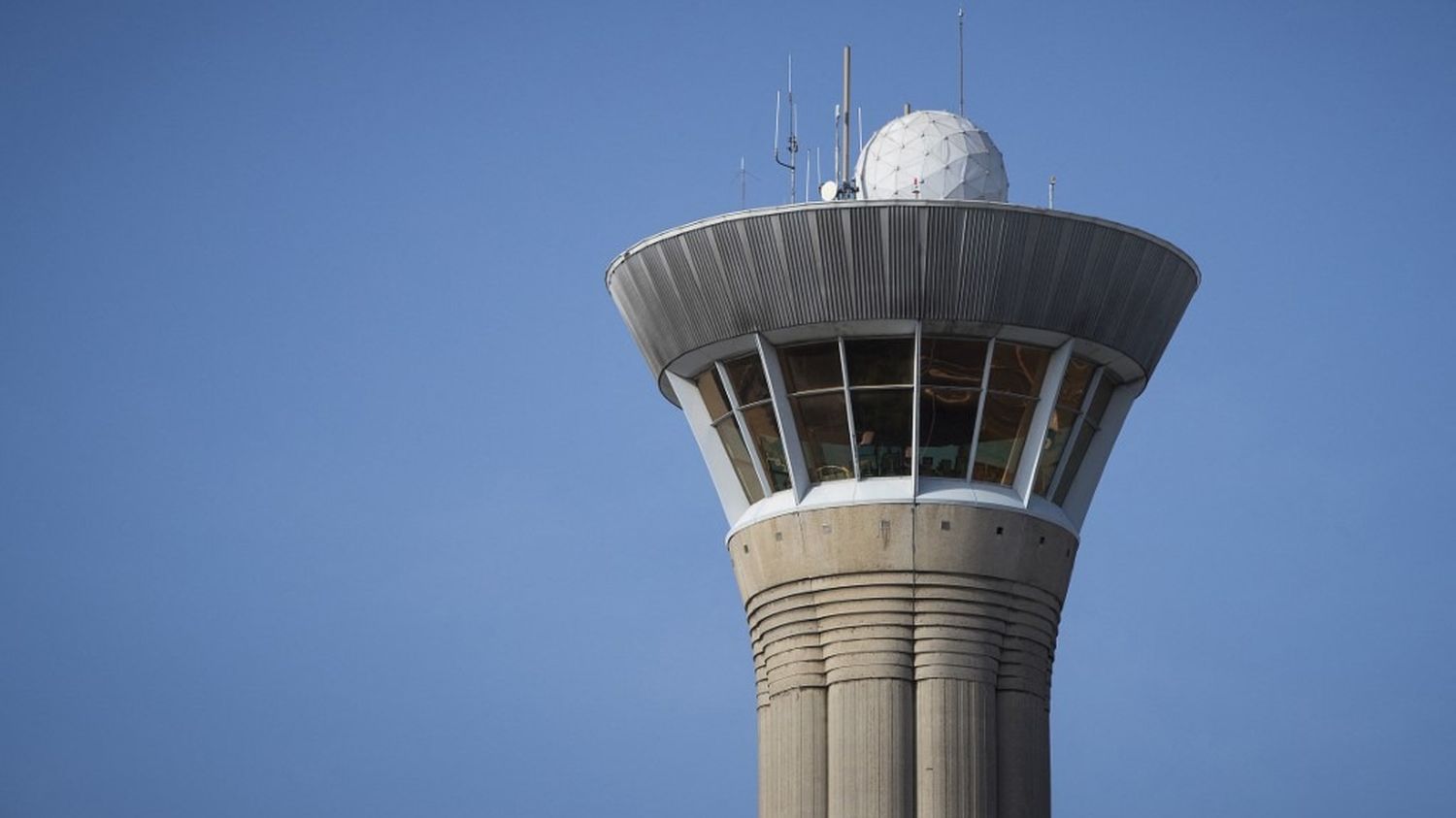 Un contrôleur de l'aéroport Roissy-CDG suspendu pour avoir dit "Free Palestine" à l'équipage d'une compagnie israélienne